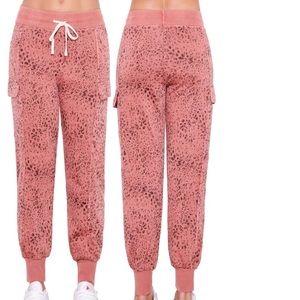 NWT Sundry cotton leopard print cargo joggers